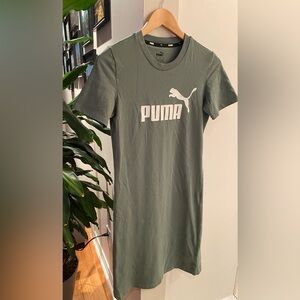 Robe vert olive Puma Olive Green Casual Dress